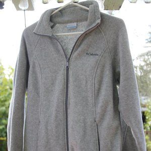 Columbia Sportswear Gray Fleece Jacket (small)
